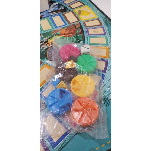 Trivial Pursuit Genus 5 Game 2000 **100% COMPLETE** - Picture 5 of 9